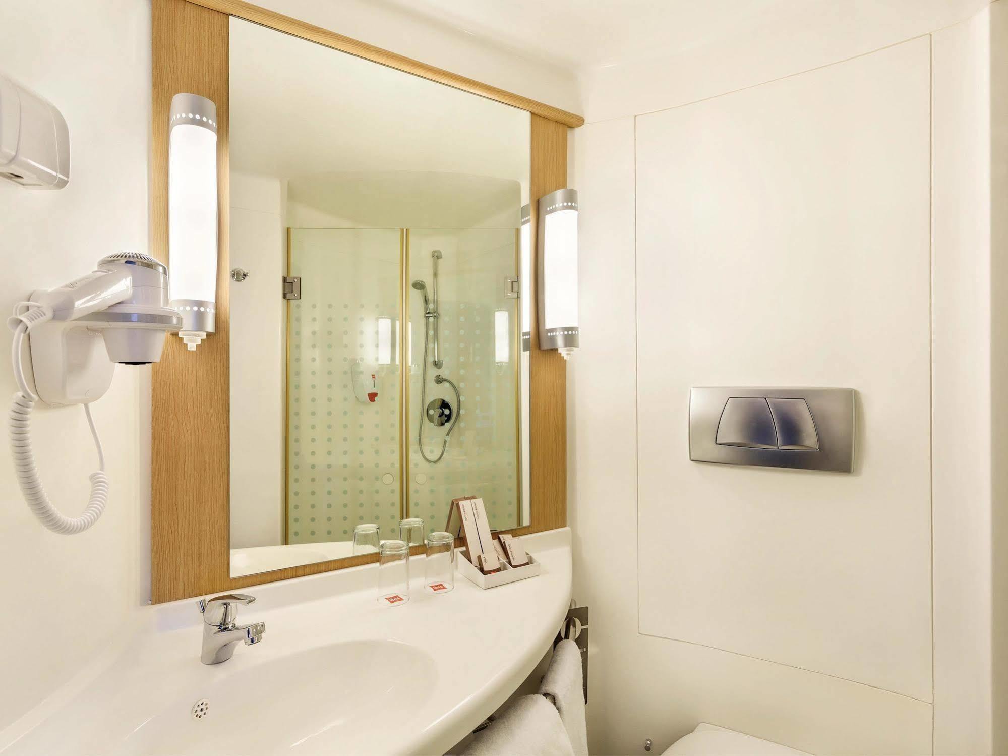 Hotel Ibis Yogyakarta Adi Sucipto Pakualaman
