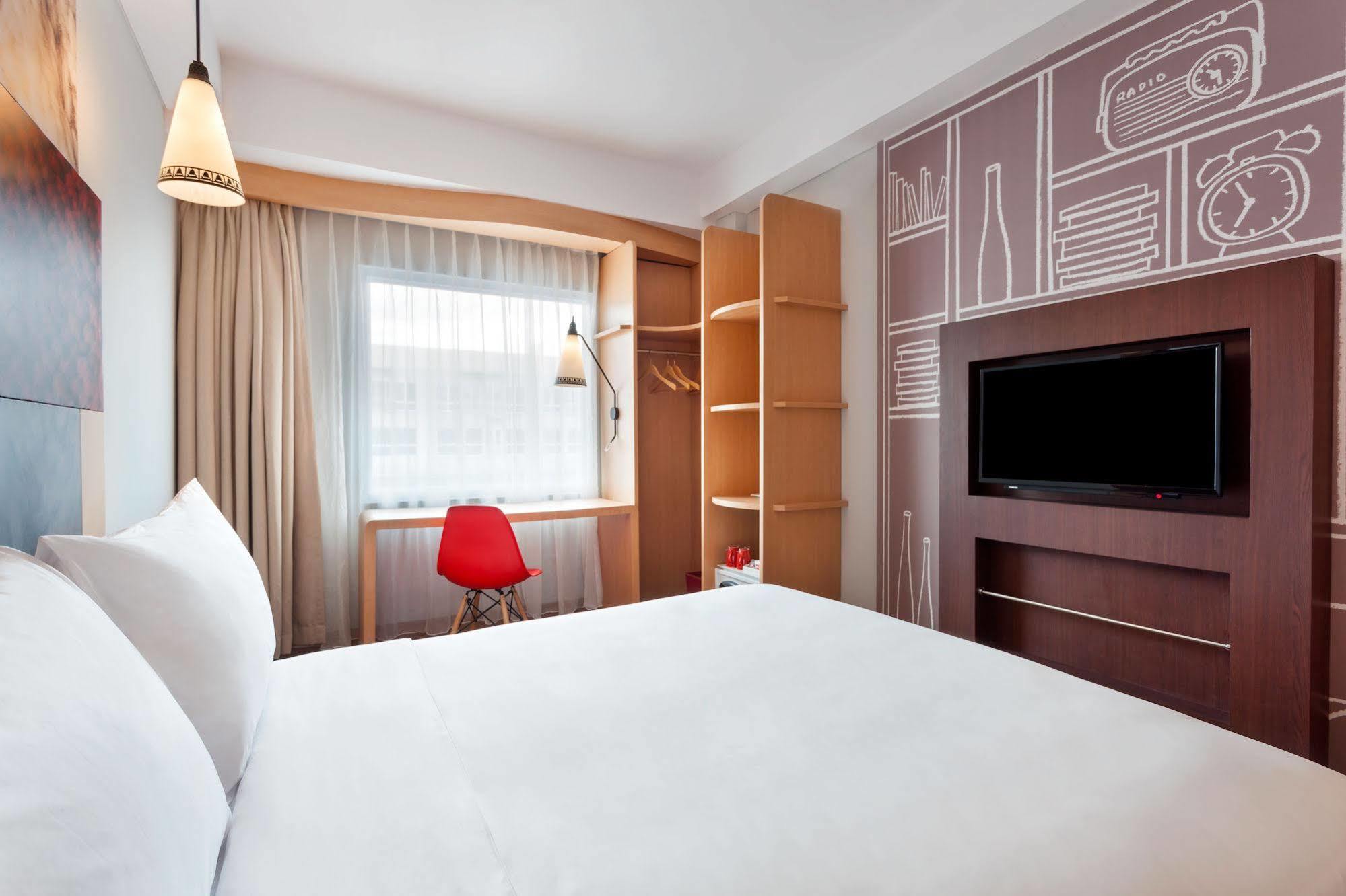 Hotel Ibis Yogyakarta Adi Sucipto 3*